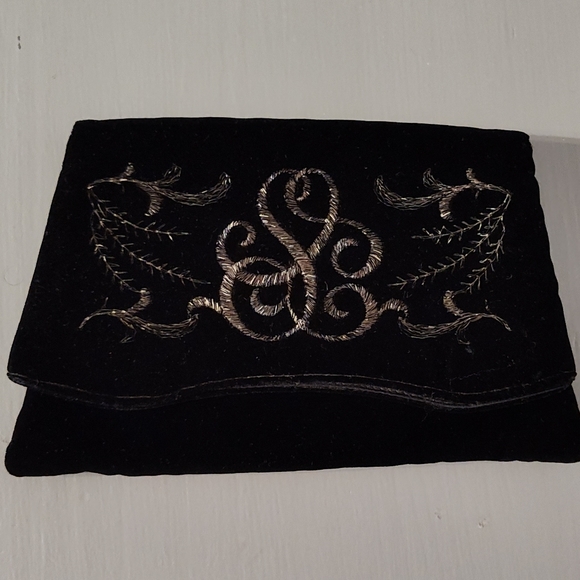 Majestic Vintage Black Velvet Foldover Clutch Purse - Picture 1 of 3